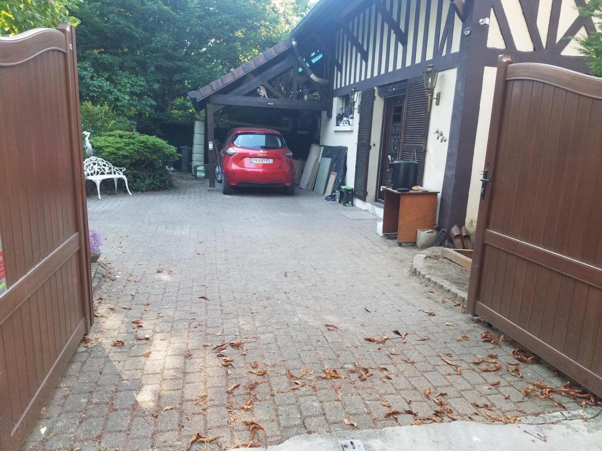 Normandy Cottage Gagny Exterior photo