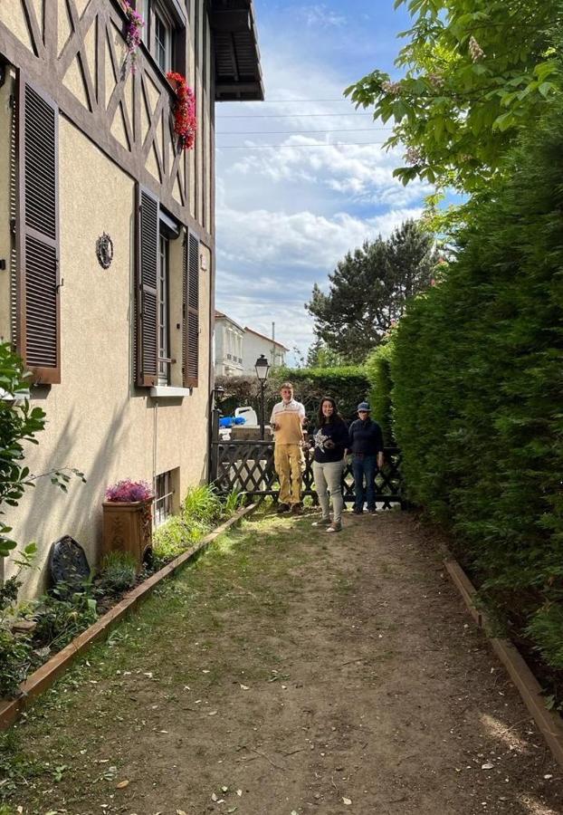 Normandy Cottage Gagny Exterior photo